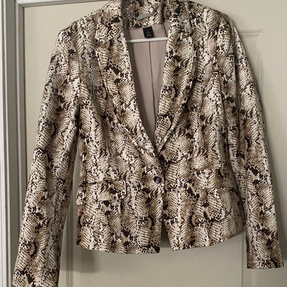 White House Black Market Snake-Print Tailored Blazer in Cream and Brown